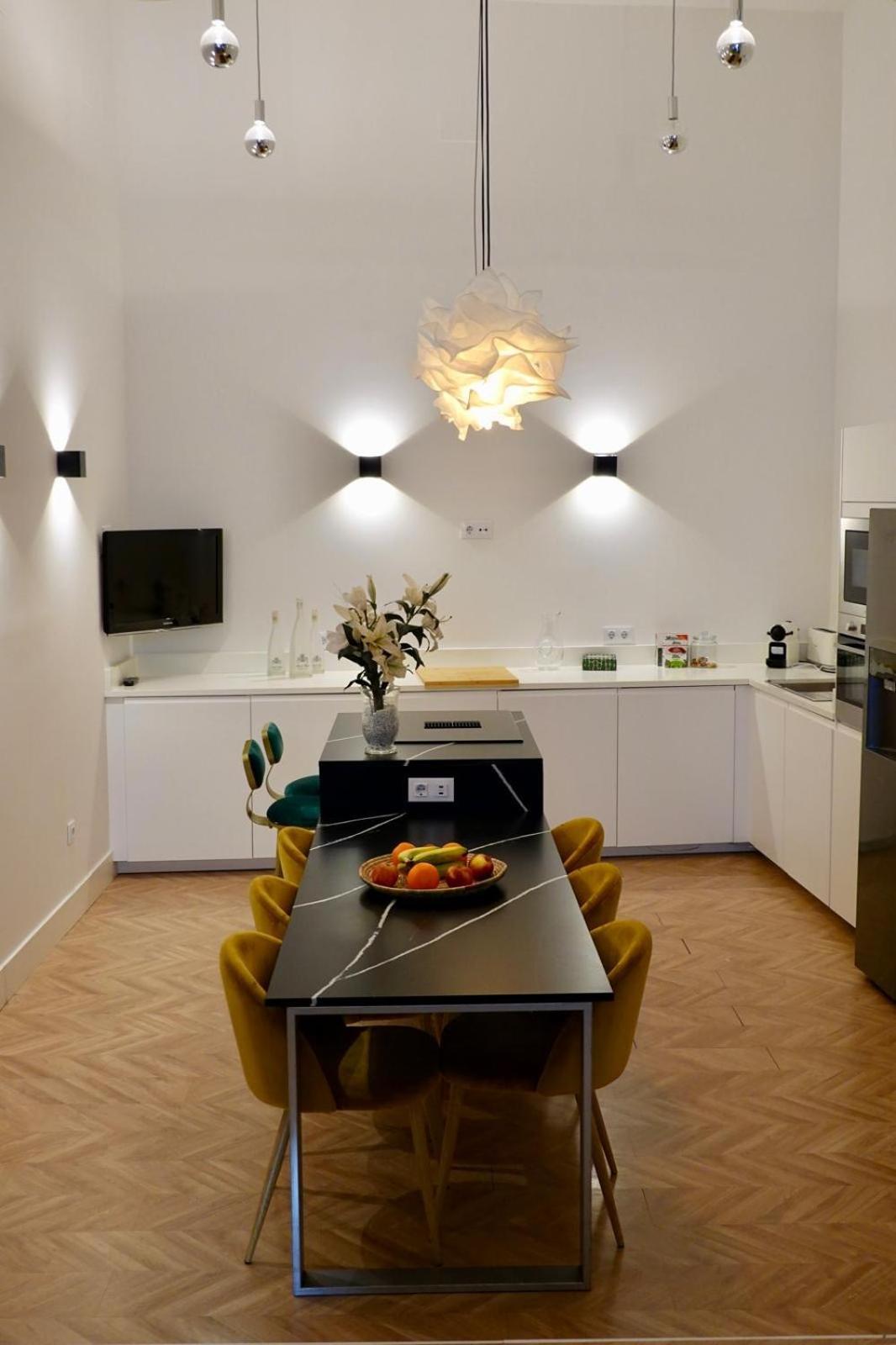Peral Boutique Apartaments เซบีญา ภายนอก รูปภาพ