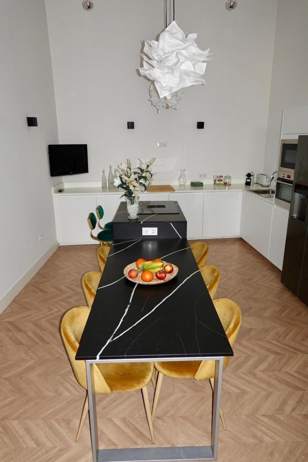 Peral Boutique Apartaments เซบีญา ภายนอก รูปภาพ