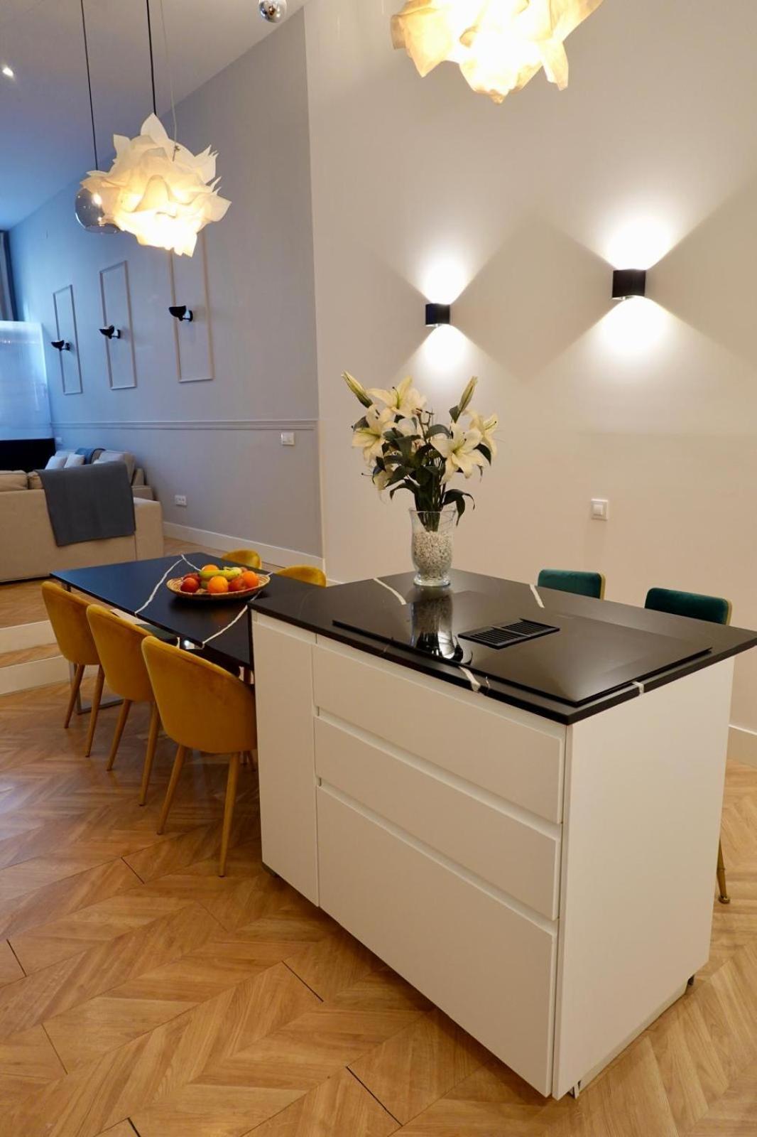 Peral Boutique Apartaments เซบีญา ภายนอก รูปภาพ